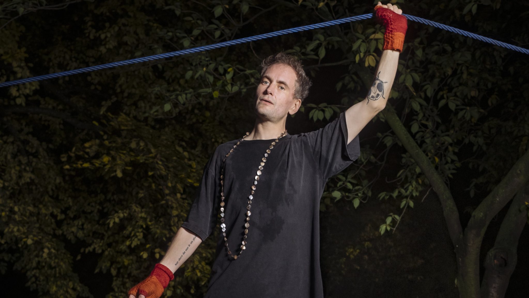 alabaster deplume